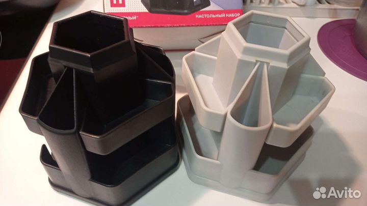 Настольная подставка для ручек, карандашей и тп