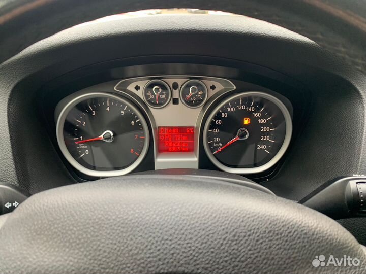 Ford Focus 1.6 AT, 2010, 208 449 км