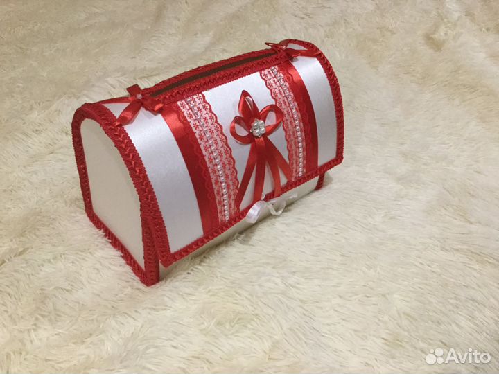 Свадебные аксессуары в красном стиле