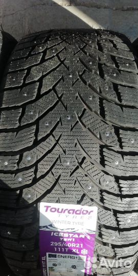 Tourador Ice Star TSW1 295/40 R21 111T