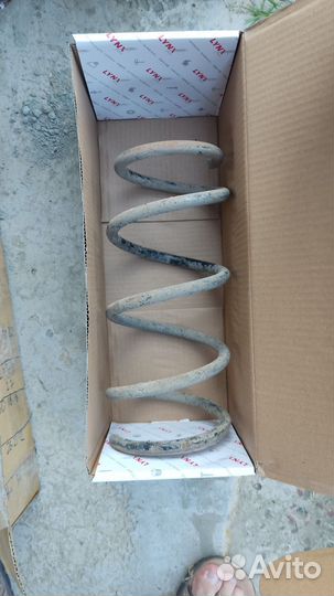 Пружина передняя Рено Логан 1 Сандеро 1