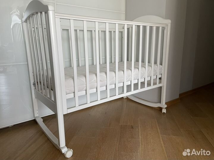 Детская кроватка