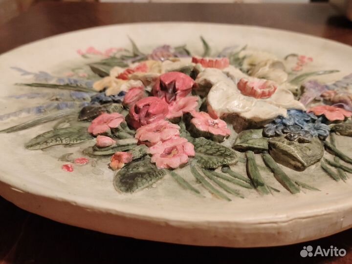 Настенная тарелка панно барельеф гипсовая Цветы