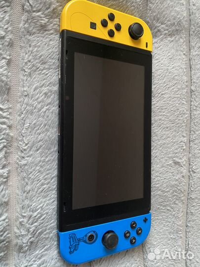 Nintendo Switch (fortnite edition)