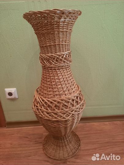 Ваза напольная плетеная