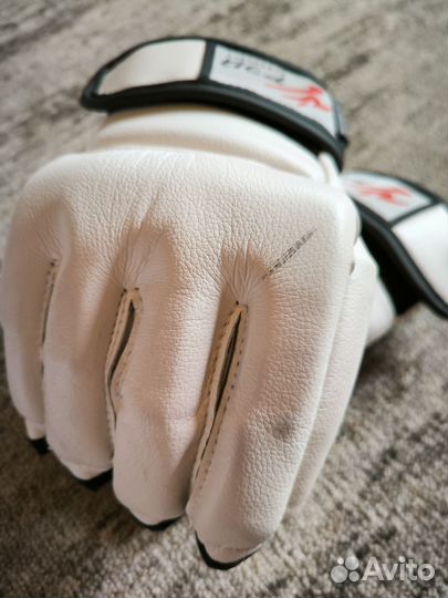 Кимоно, шлем, перчатки для всестилевого карате