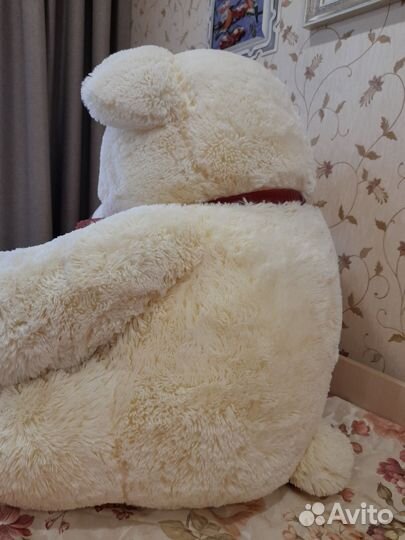 Медведь плюшевый