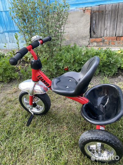 Трехколесный велосипед