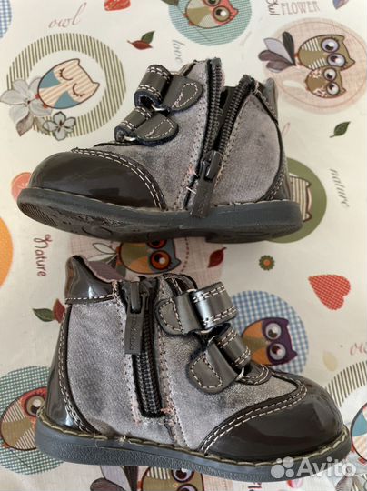 Ботинки для девочки 19