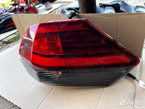 Фонарь задний фара задняя Nissan X-Trail Т 32 19г