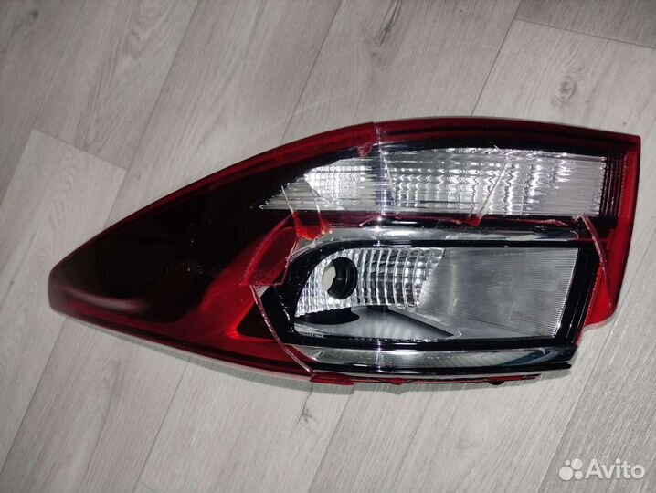 Фонарь задний правый kia rio 4