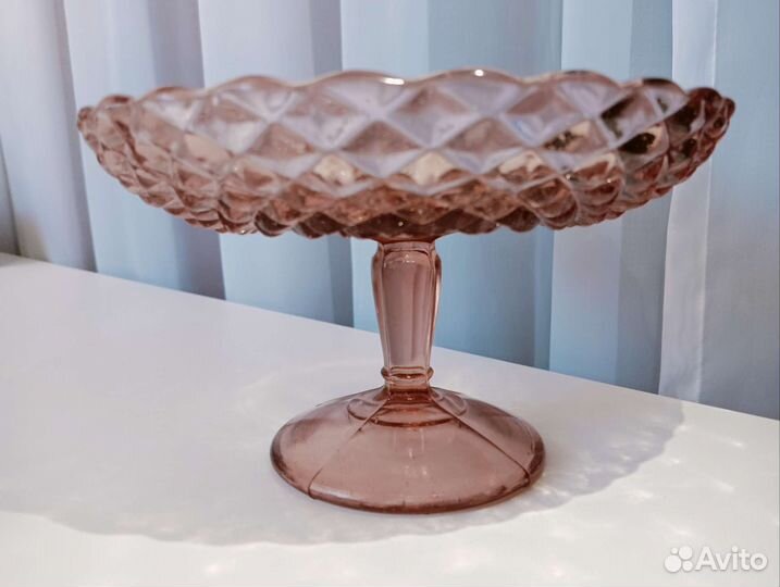 Ваза на ножке