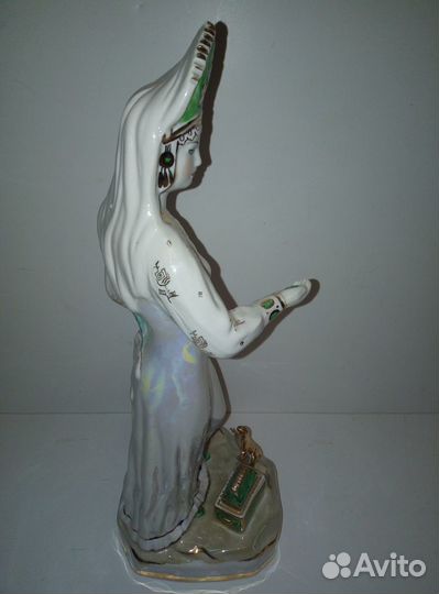 Фарфоровая статуэтка Хозяйка медной горы 1964 Г