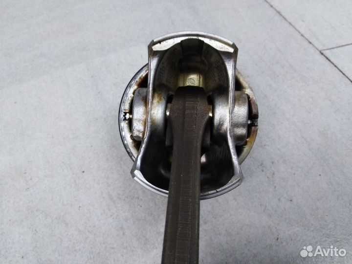 Поршень с шатуном 11257601181