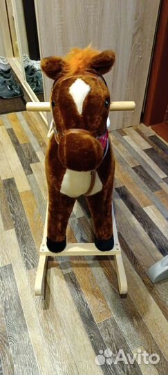 Конь игрушка