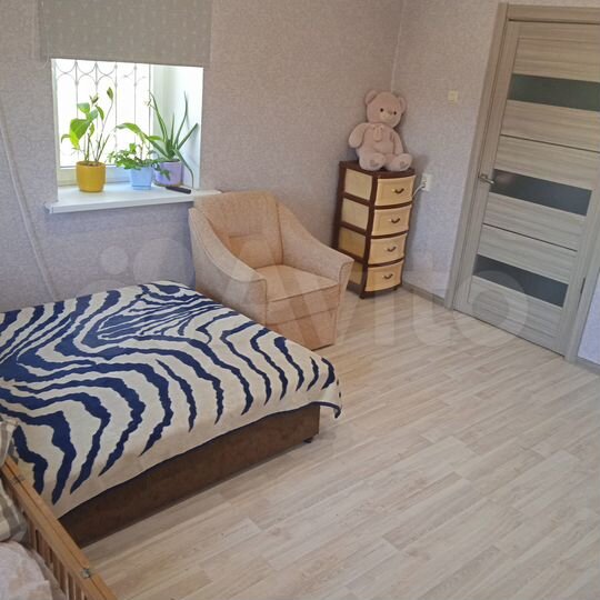 2-к. квартира, 42 м², 1/1 эт.