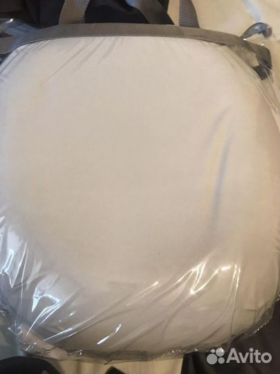 Ортопедическая подушка с отверстием на сиденье