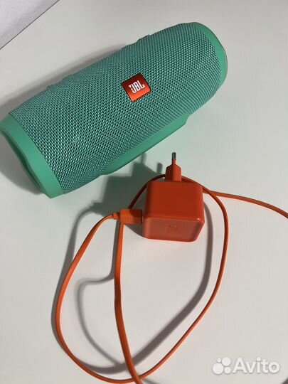 Портативная колонка jbl