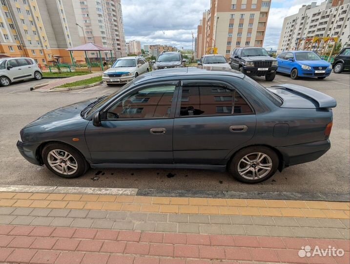 Mitsubishi Carisma 1.6 МТ, 1997, 382 000 км