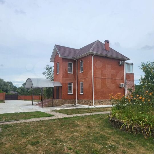 Дом 194 м² на участке 27 сот.