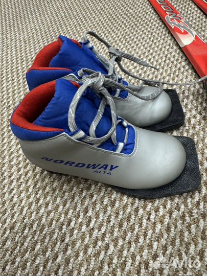 Беговые лыжи 130см комплект