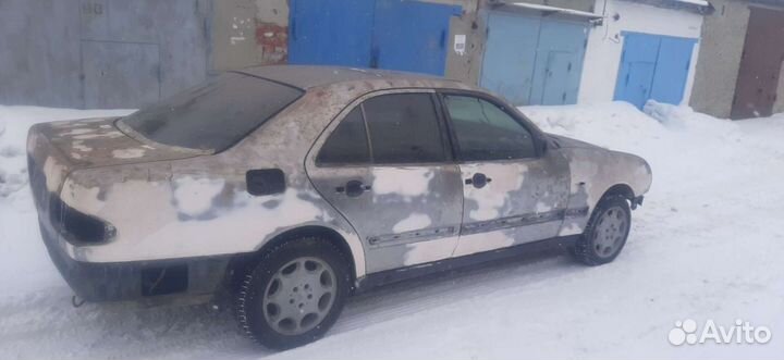 Продам кузов по частям Мерседес w210