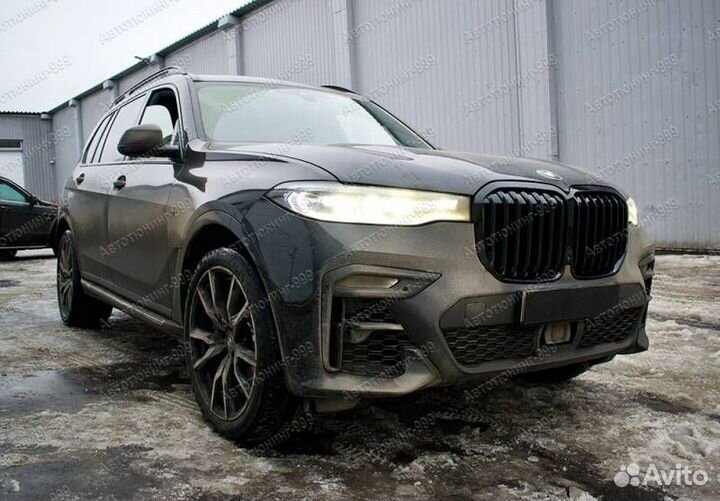 Решетка радиатора на BMW X7 G 07 черная