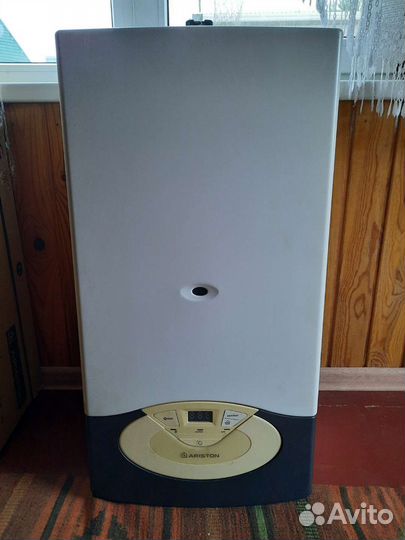 Газовый котел Ariston clas 24 FF