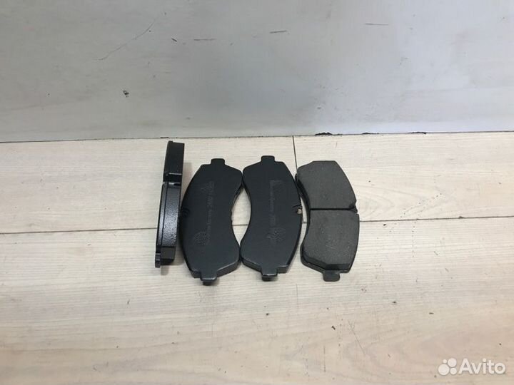 Тормозные колодки переднее Mercedes Sprinter W906