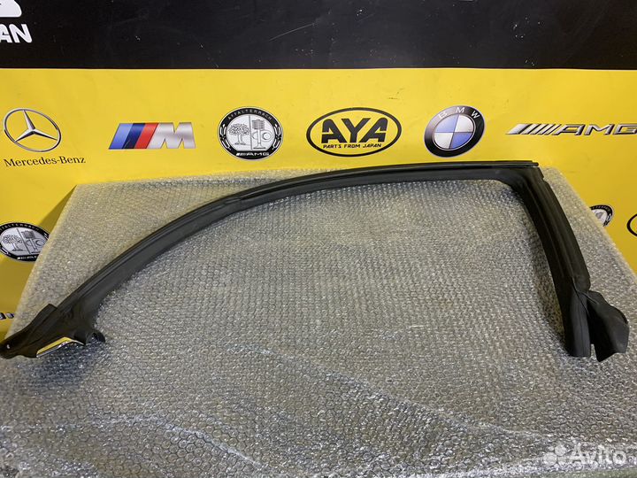 Резиновый уплотнитель двери w219