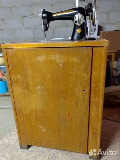 Швейная машина пмз им.Калинина, ножная