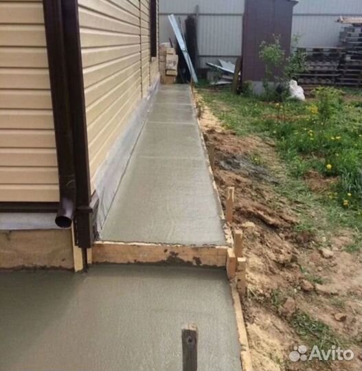 Бригада строителей