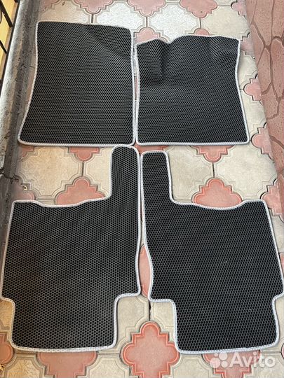 Коврики соты на Hyundai Santa Fe