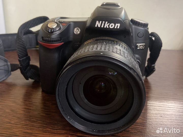 Зеркальный фотоаппарат Nikon d80