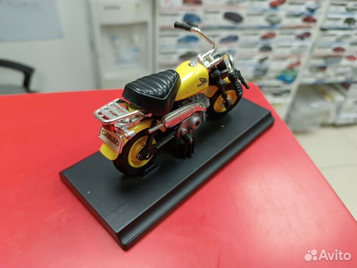 Honda Monkey 1967 1:18 Welly