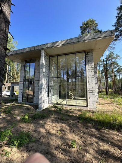 Коттедж 309 м² на участке 10 сот.