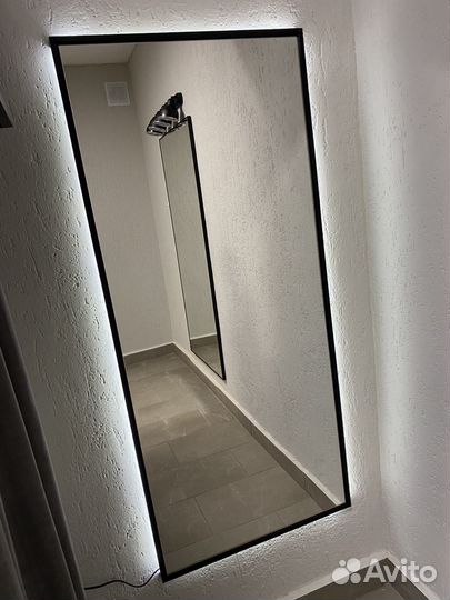 Зеркало настенное с подсветкой