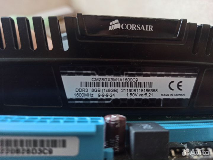 Материнская плата с процессором и оперативной