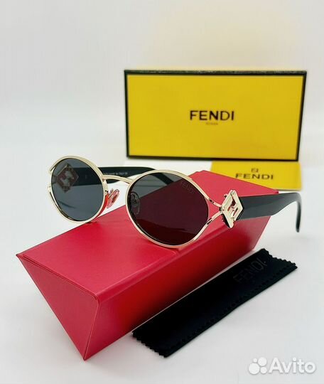 Солнцезащитные очки fendi