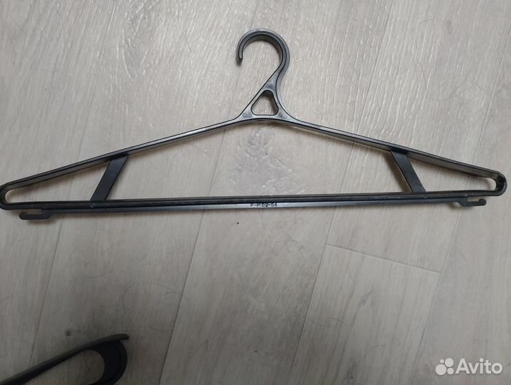 Продам бу плечики