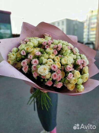 25 кустовых роз