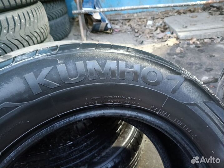 Kumho Ecowing ES01 KH27 215/65 R16 98H