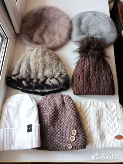 Шапки много разных