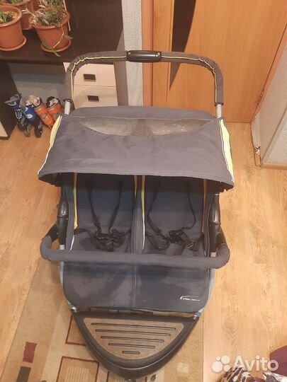 Коляска для двойни или погодок