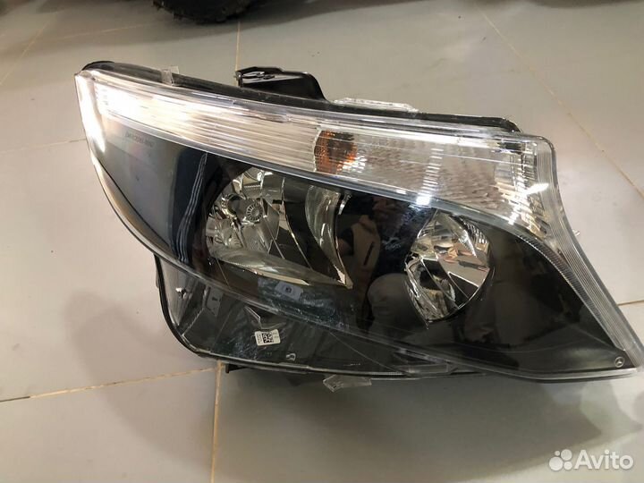 Фара передняя Hella Mercedes-Benz V-Класс оригинал