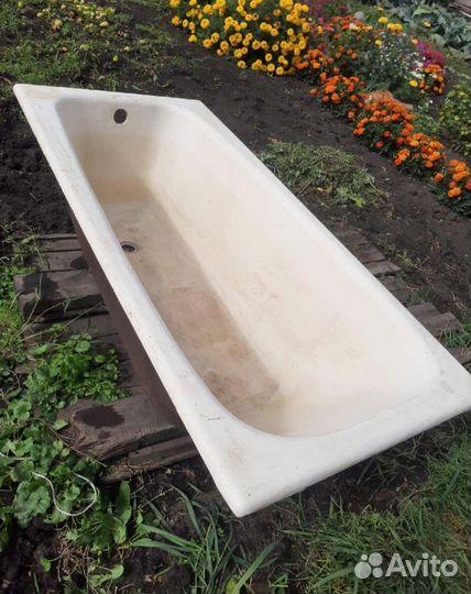 Ванна чугунная