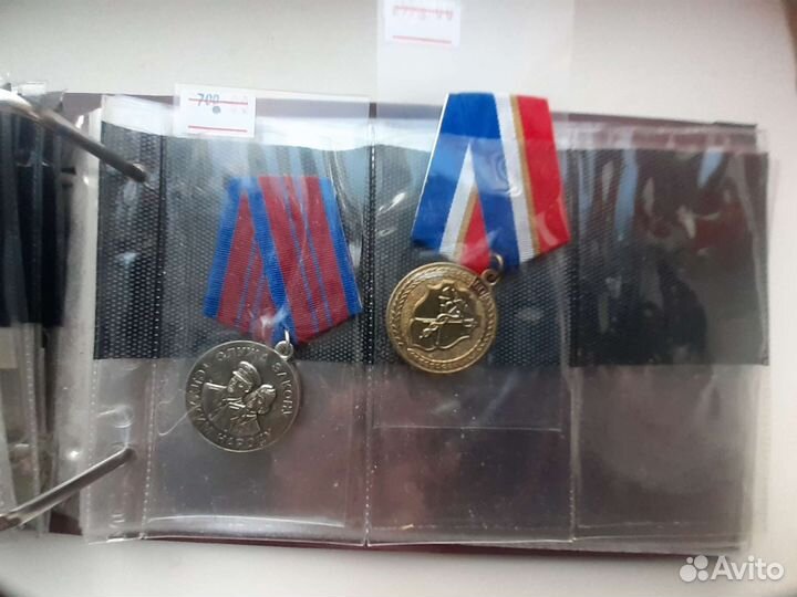 Планшеты для медалей, капсул,монет, л-ы для знаков