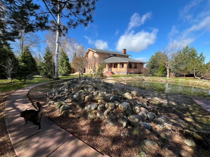 Дом 270 м² на участке 43 сот.