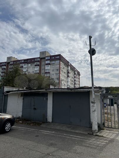 Гараж, > 30 м²