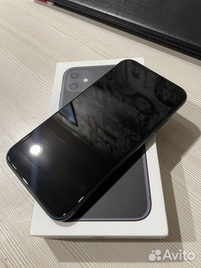 iPhone 11, 64 ГБ